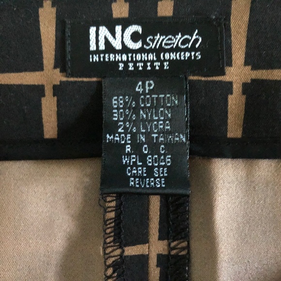 Skirt with Matching Belt - Square Pattern - Size 4 Petite - INC International - Picture 3 of 3